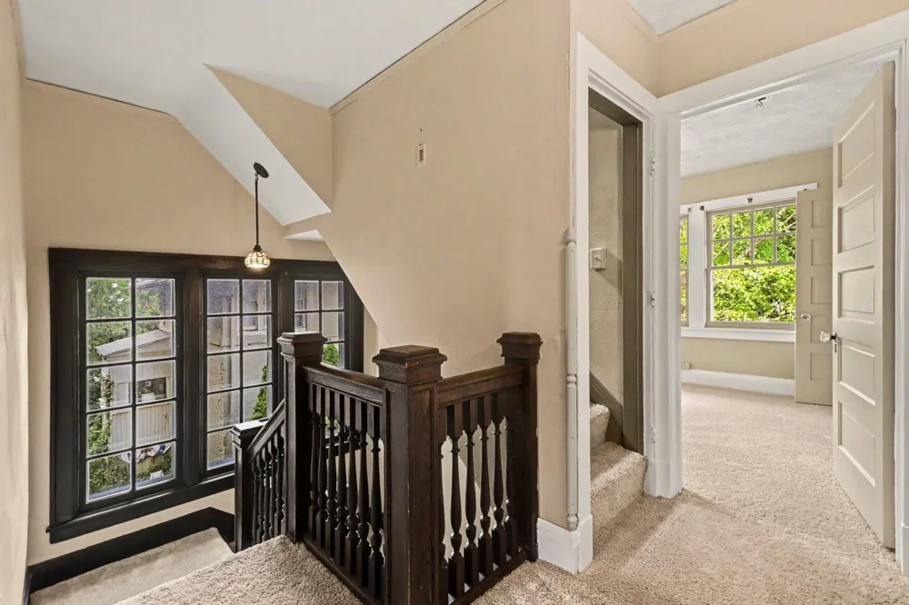 1504 Greenwood Avenue Jackson City, MI 49203