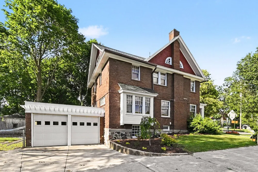 1504 Greenwood Avenue Jackson City, MI 49203