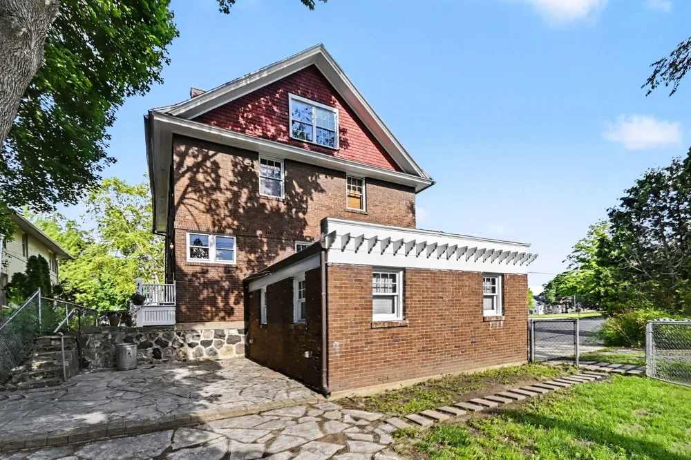 1504 Greenwood Avenue Jackson City, MI 49203