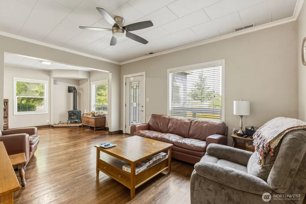 2102 Mt Brynion Road Kelso, WA 98626