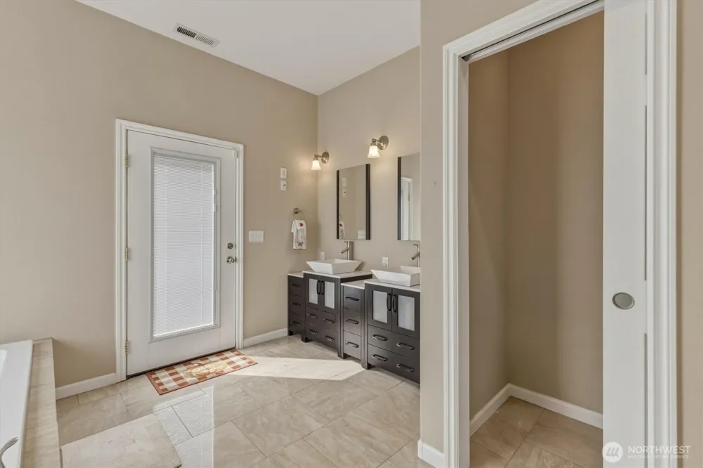 2102 Mt Brynion Road Kelso, WA 98626