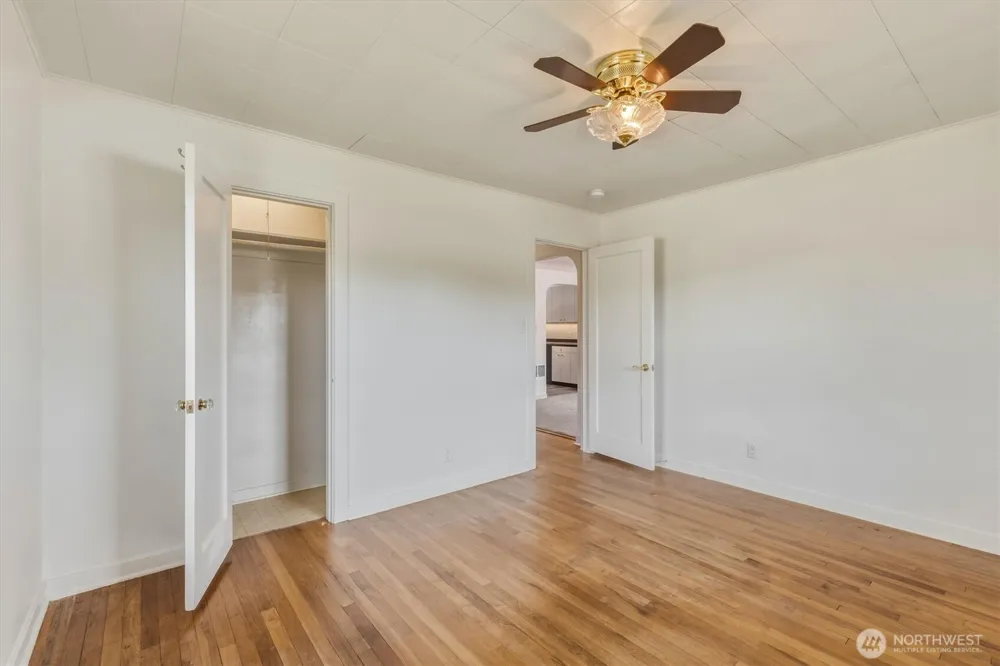 1447 9th Avenue Longview, WA 98632