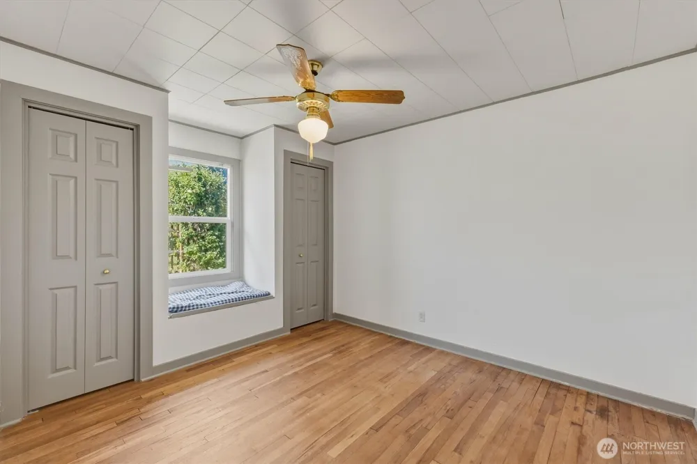 1447 9th Avenue Longview, WA 98632
