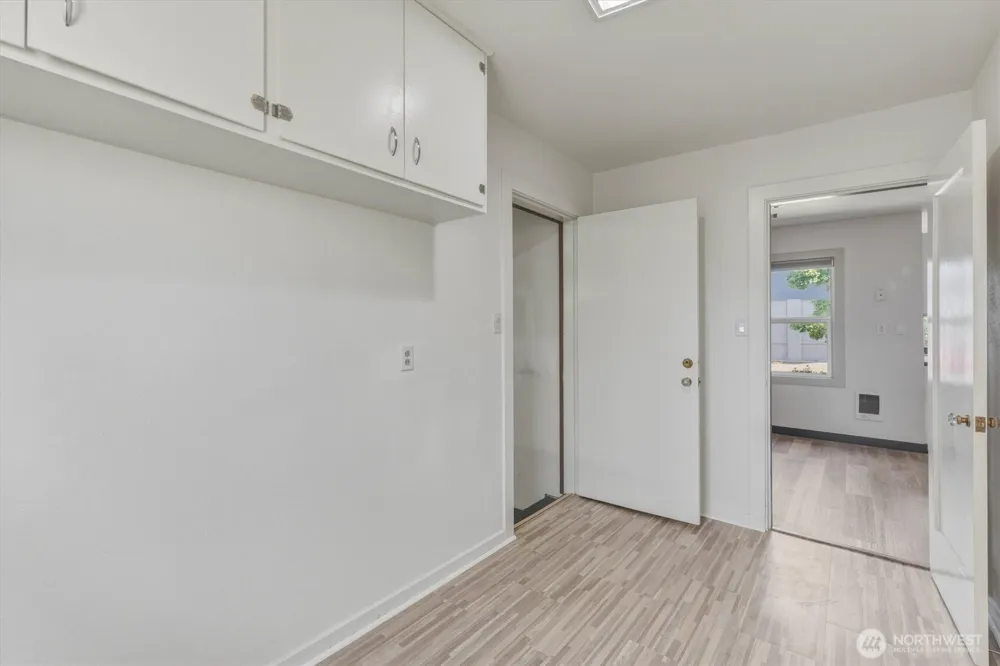 1447 9th Avenue Longview, WA 98632