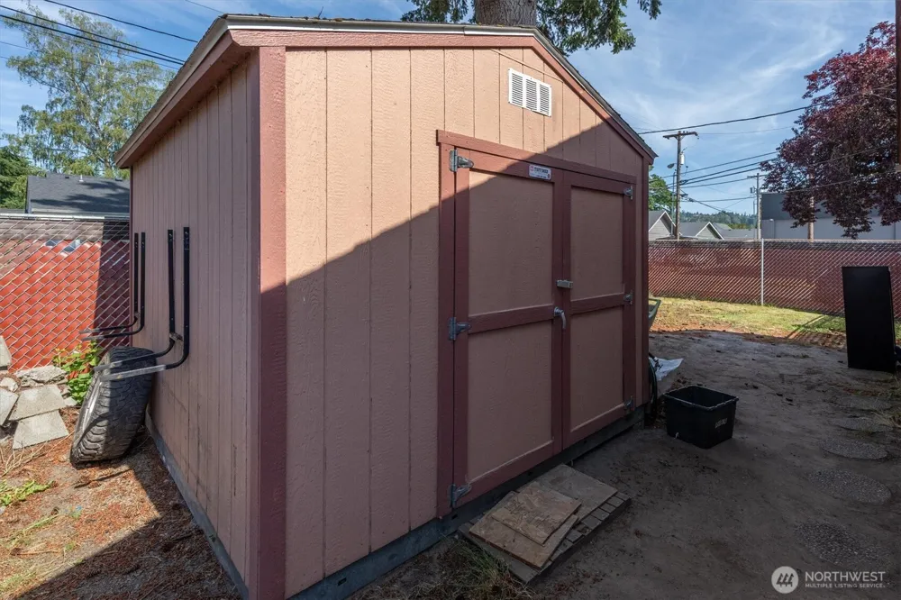 1447 9th Avenue Longview, WA 98632