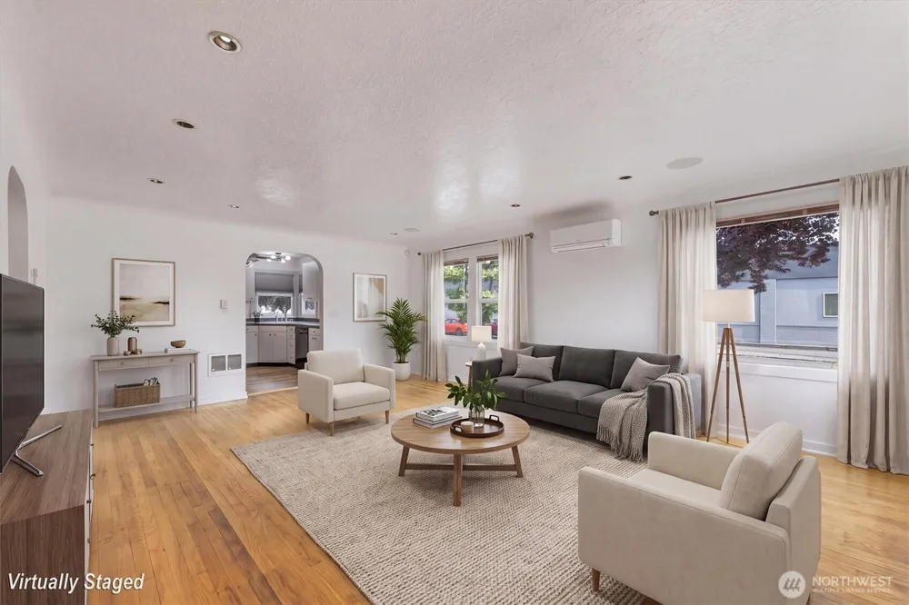 1447 9th Avenue Longview, WA 98632