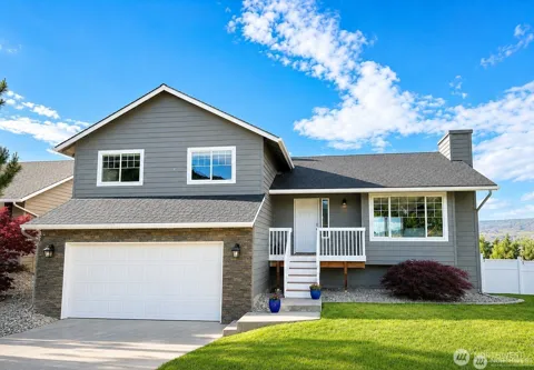 576 Saddle Rock Loop