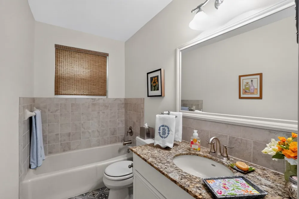 1622 Twin Island Drive Drive Lockhart, TX 78644