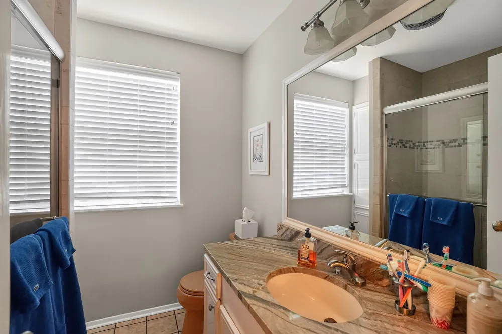 1622 Twin Island Drive Drive Lockhart, TX 78644