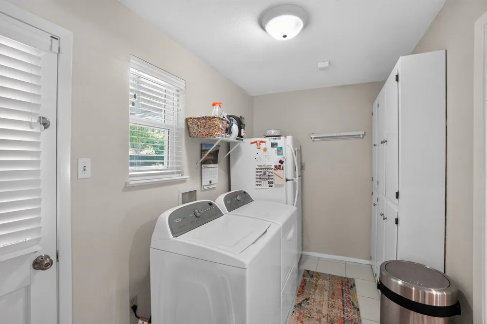 1622 Twin Island Drive Drive Lockhart, TX 78644