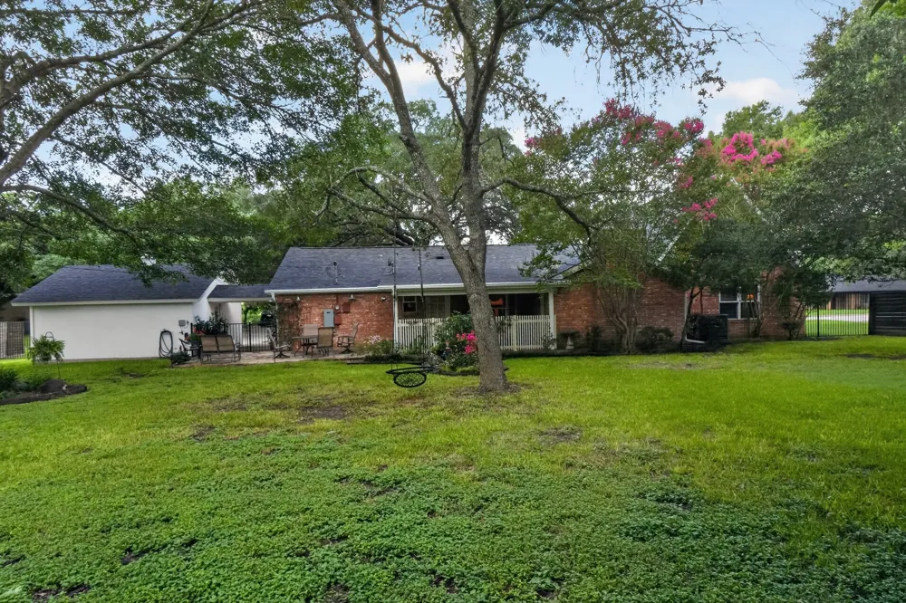 1622 Twin Island Drive Drive Lockhart, TX 78644