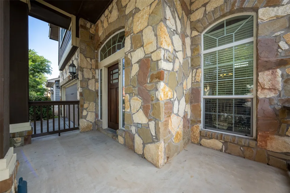 8744 Blackvireo Drive Austin, TX 78729
