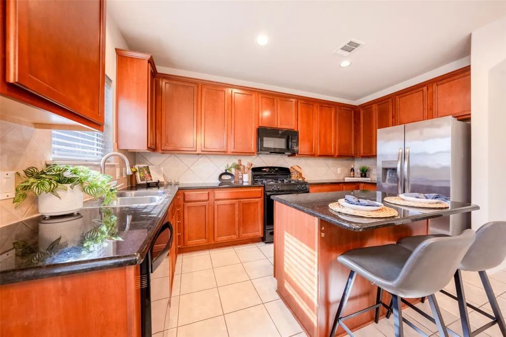 8744 Blackvireo Drive Austin, TX 78729