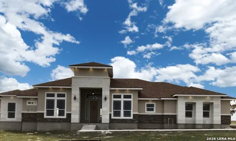 112 Estates Dr