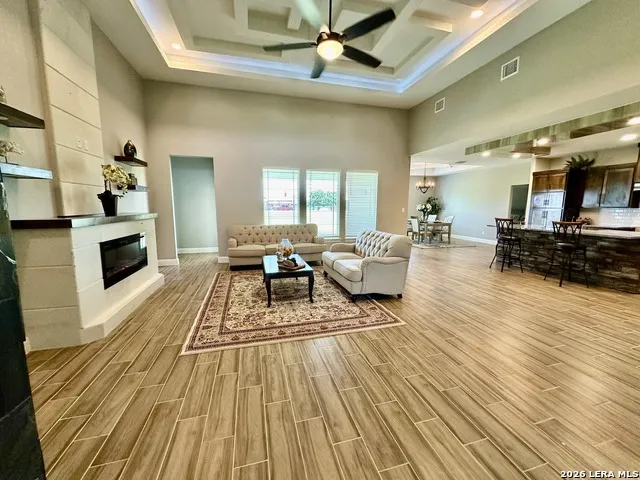112 Estates Dr La Vernia, TX 78121