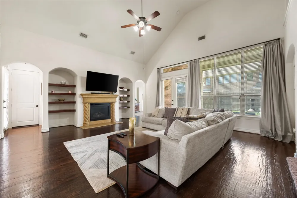 2001 Sterling Trace Drive Keller, TX 76248