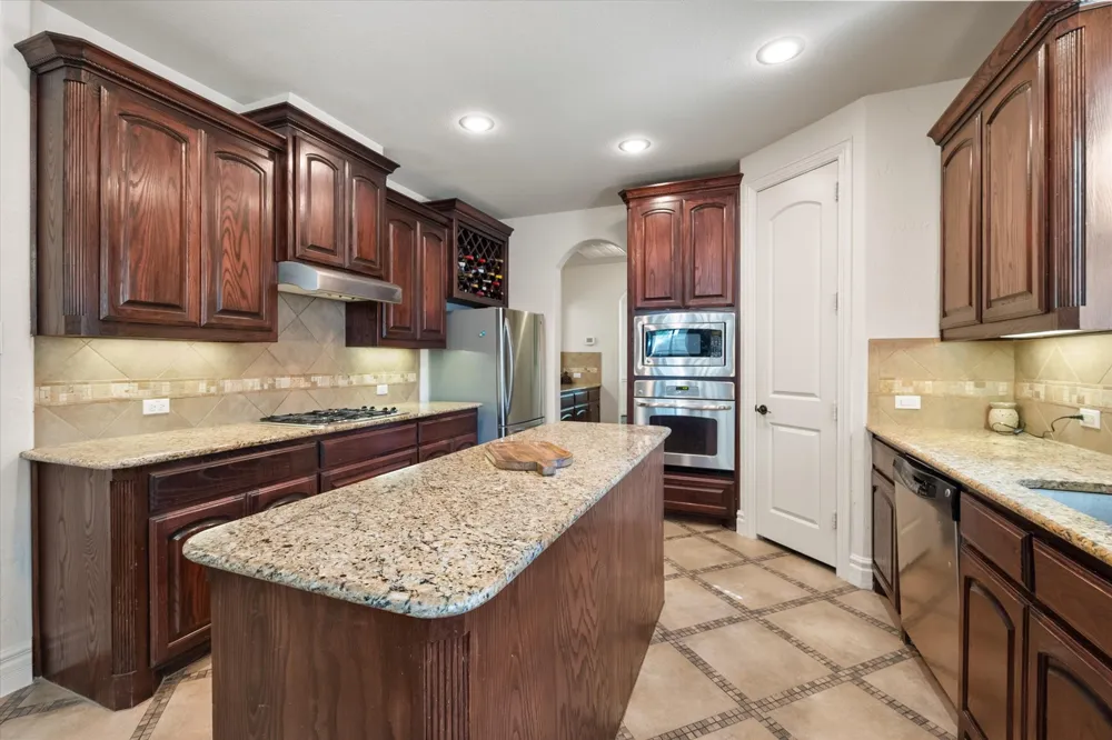 2001 Sterling Trace Drive Keller, TX 76248