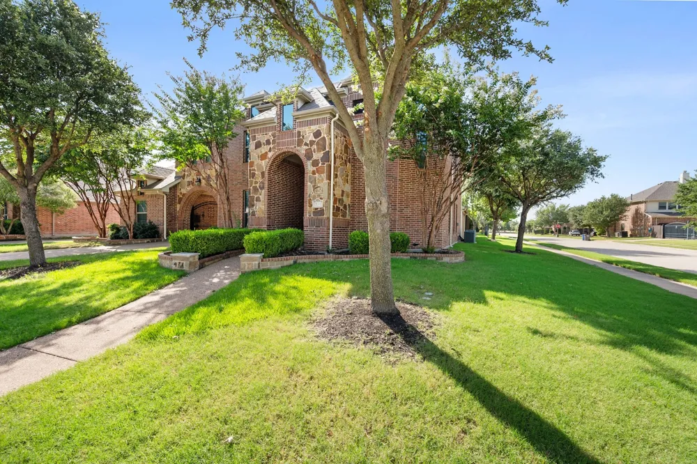 2001 Sterling Trace Drive Keller, TX 76248