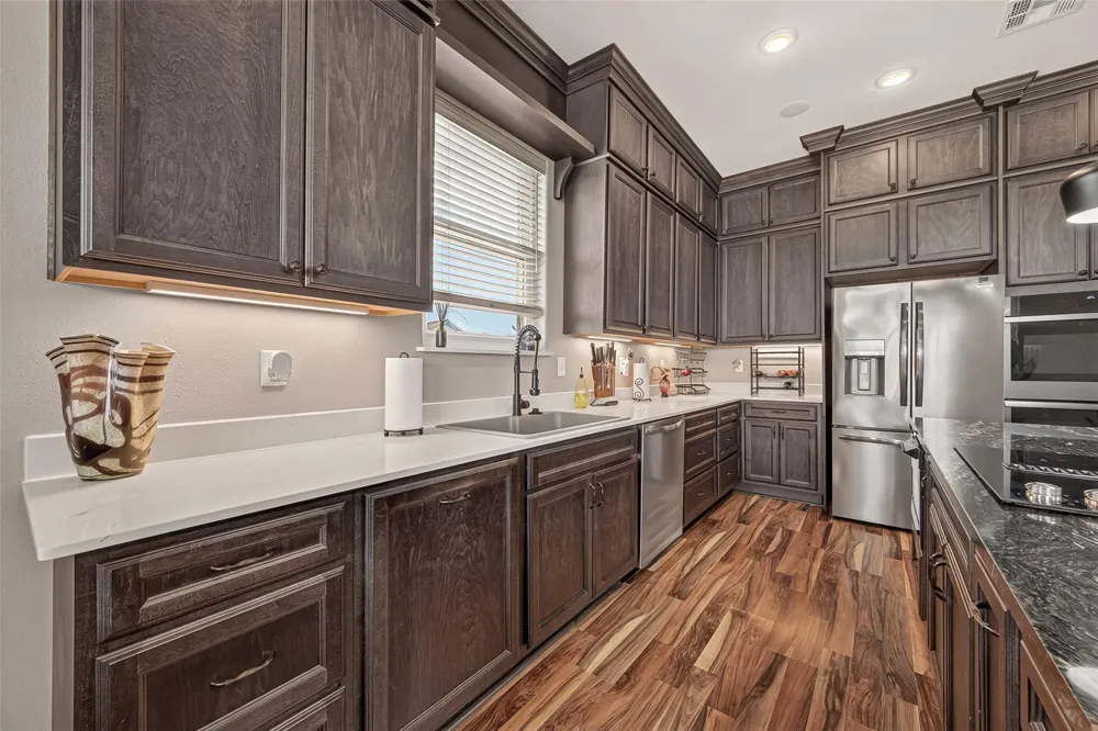 3730 Mendocino Drive Galveston, TX 77554