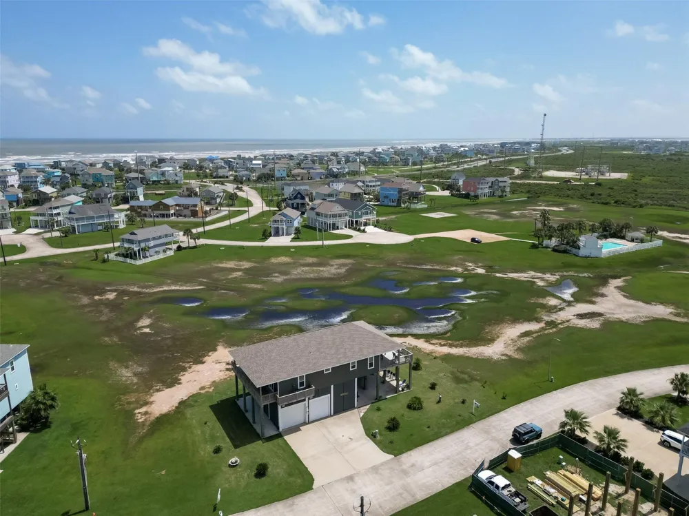 3730 Mendocino Drive Galveston, TX 77554