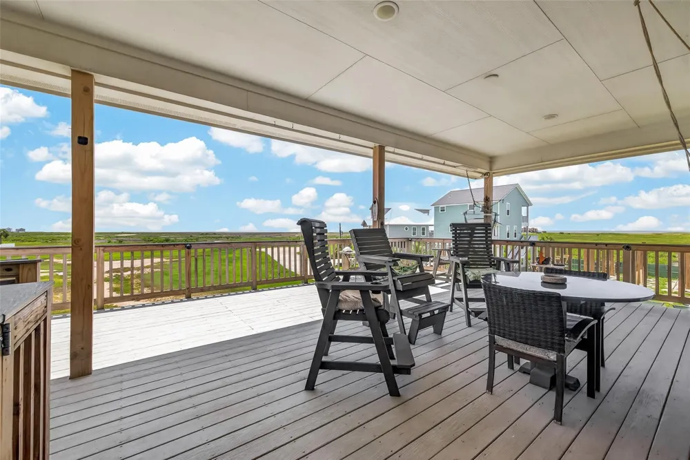 3730 Mendocino Drive Galveston, TX 77554