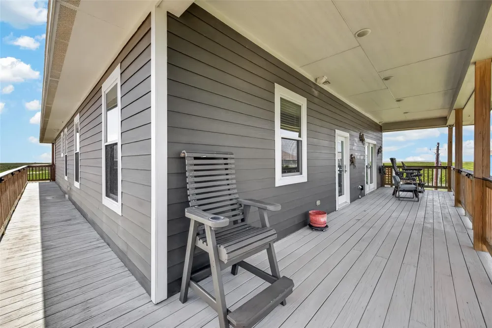 3730 Mendocino Drive Galveston, TX 77554