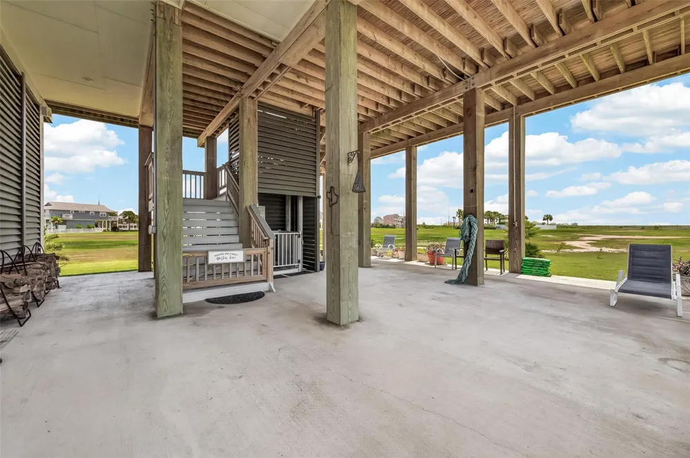 3730 Mendocino Drive Galveston, TX 77554