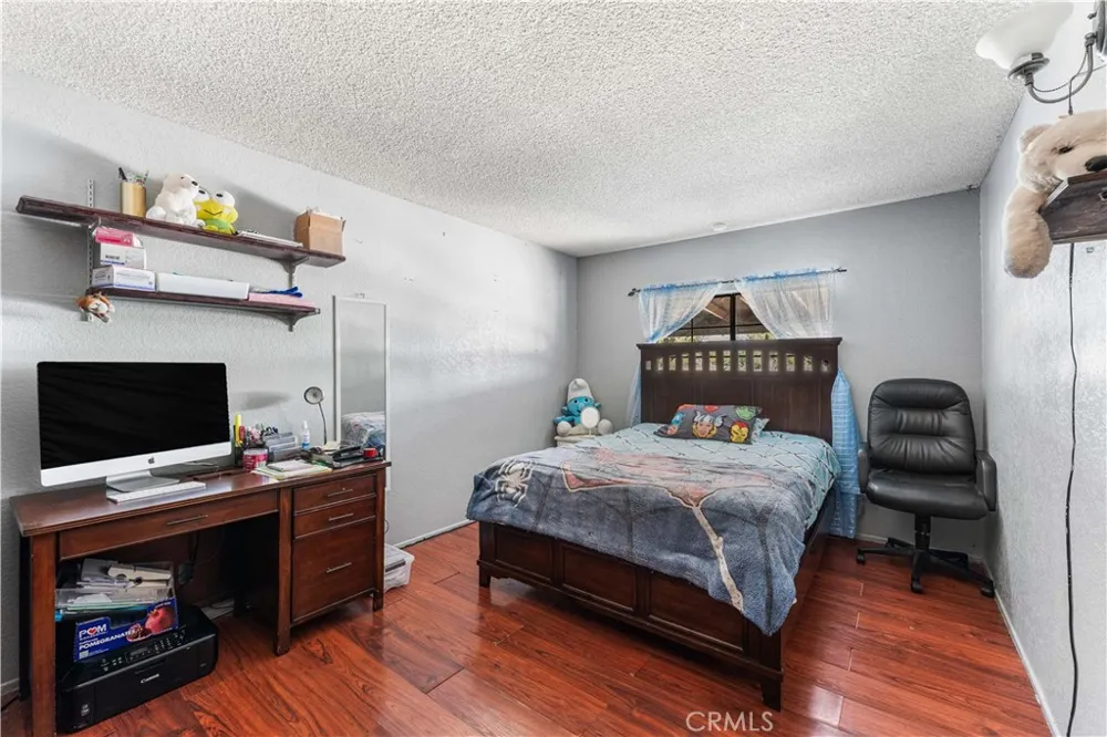 9615 E Avenue S12 Littlerock, CA 93543