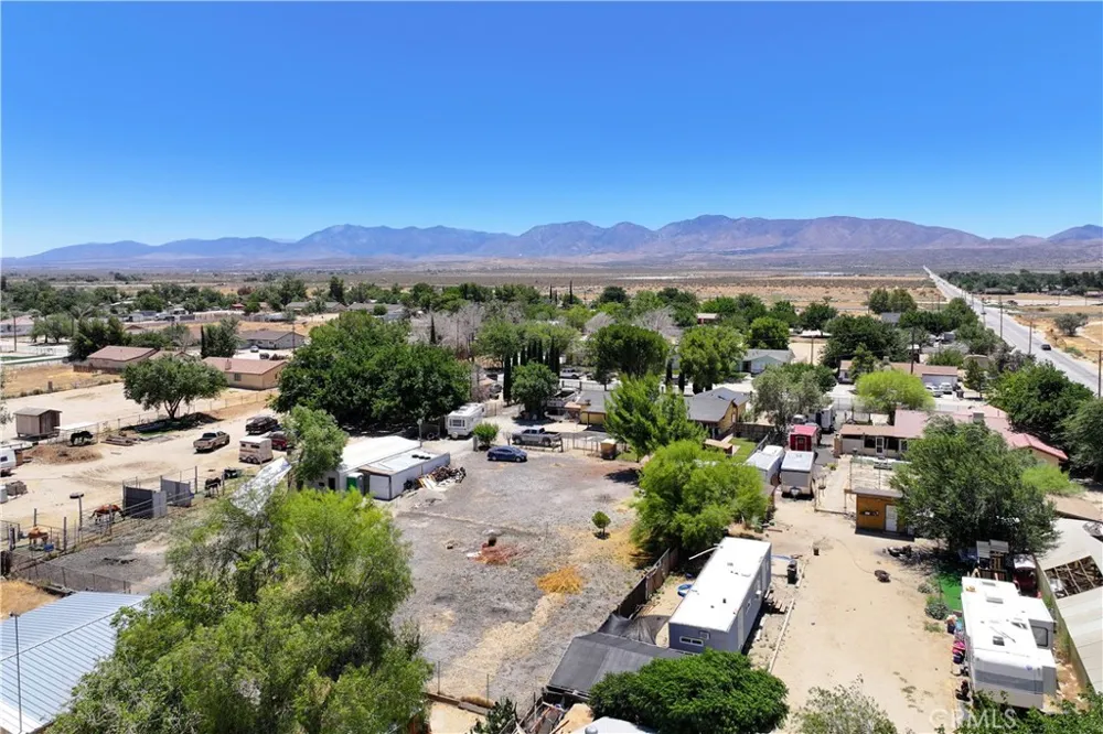 9615 E Avenue S12 Littlerock, CA 93543