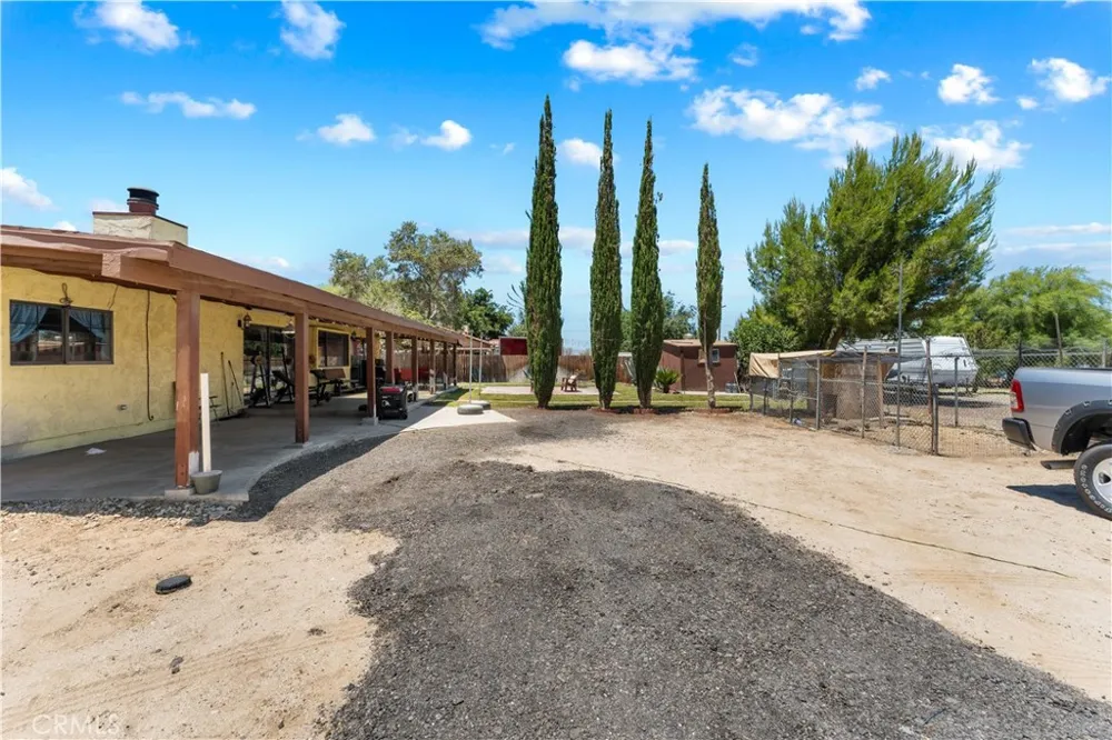 9615 E Avenue S12 Littlerock, CA 93543