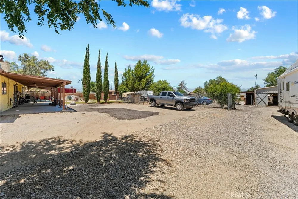 9615 E Avenue S12 Littlerock, CA 93543