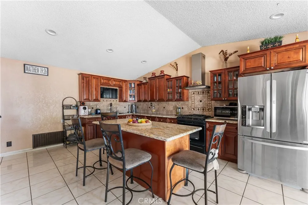 9615 E Avenue S12 Littlerock, CA 93543