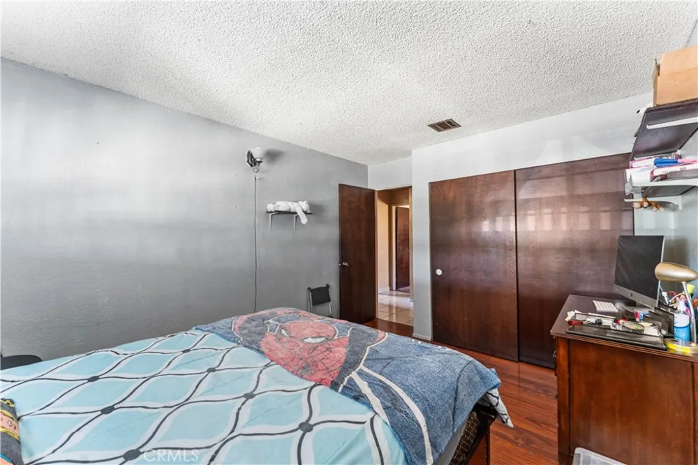 9615 E Avenue S12 Littlerock, CA 93543