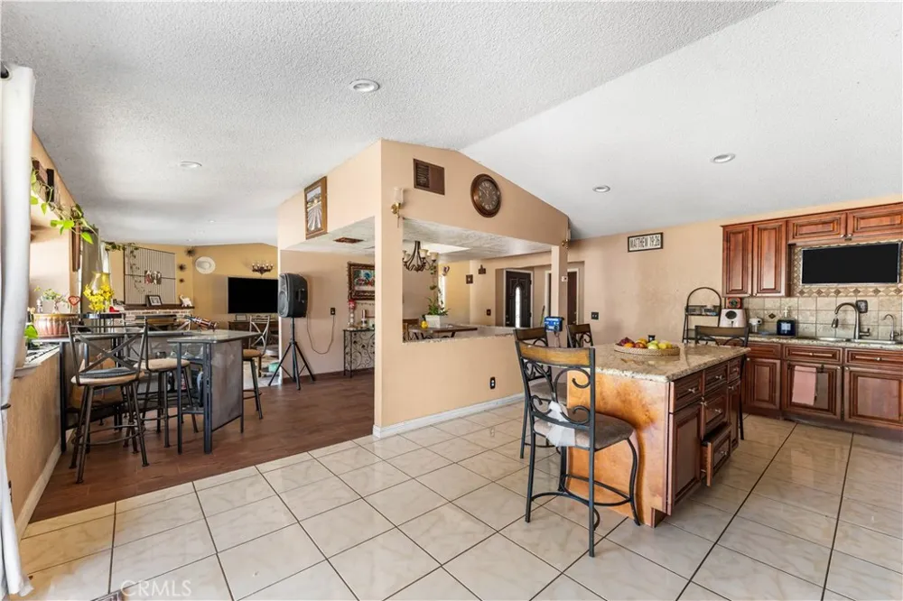 9615 E Avenue S12 Littlerock, CA 93543