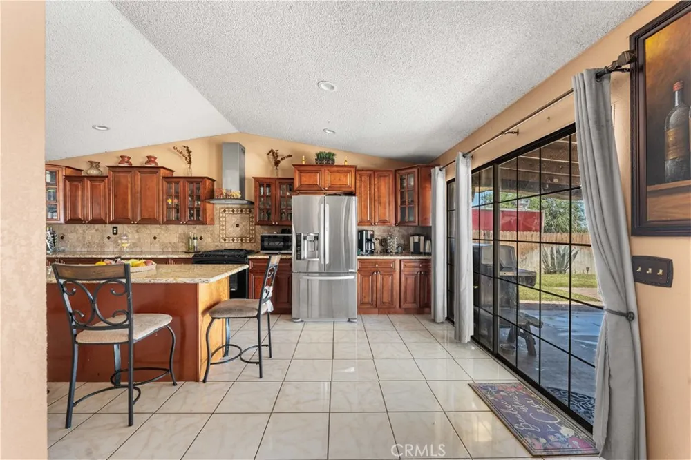9615 E Avenue S12 Littlerock, CA 93543