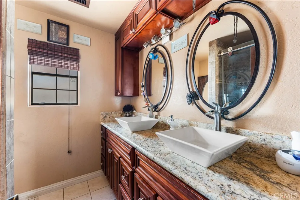 9615 E Avenue S12 Littlerock, CA 93543