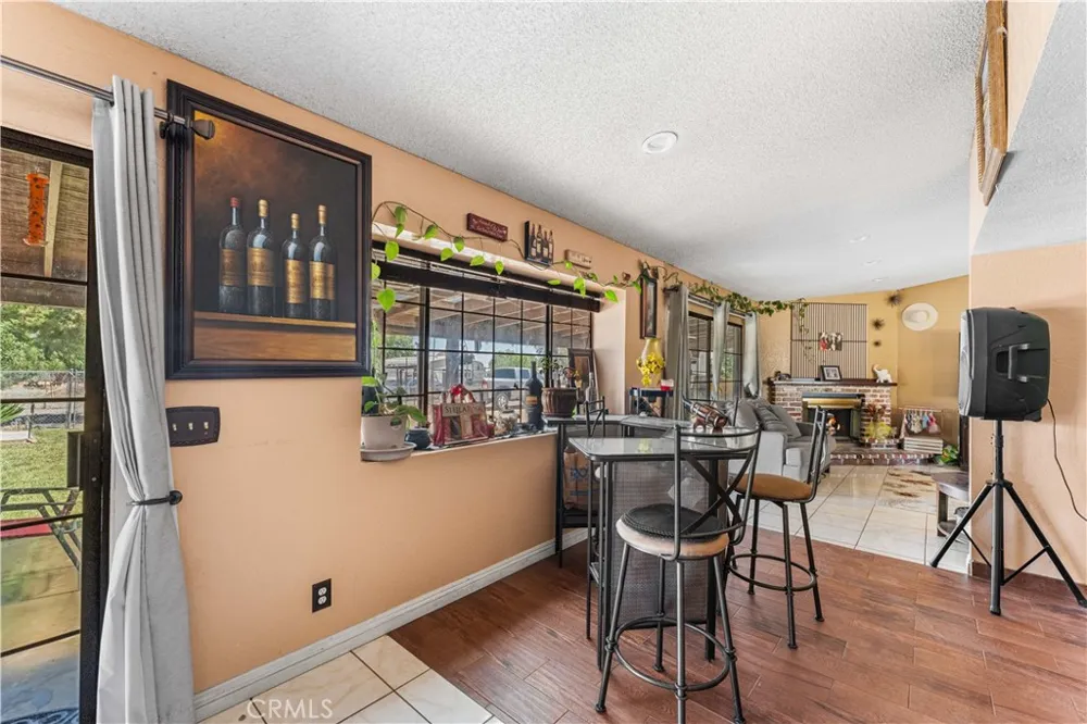 9615 E Avenue S12 Littlerock, CA 93543