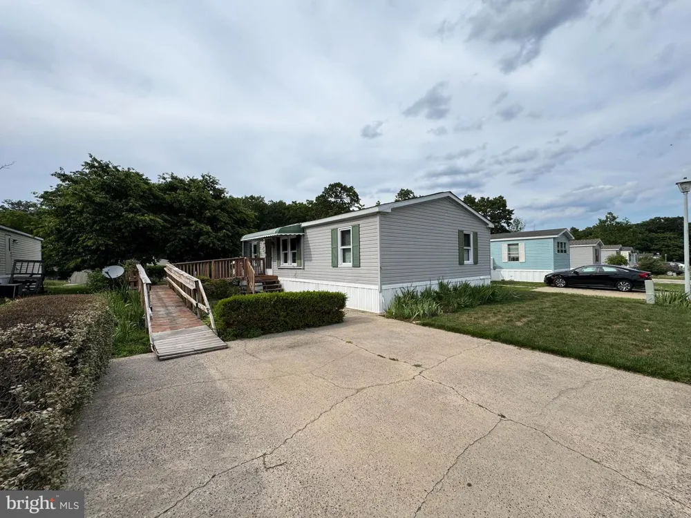 5 TARA DRIVE Browns Mills, NJ 08015