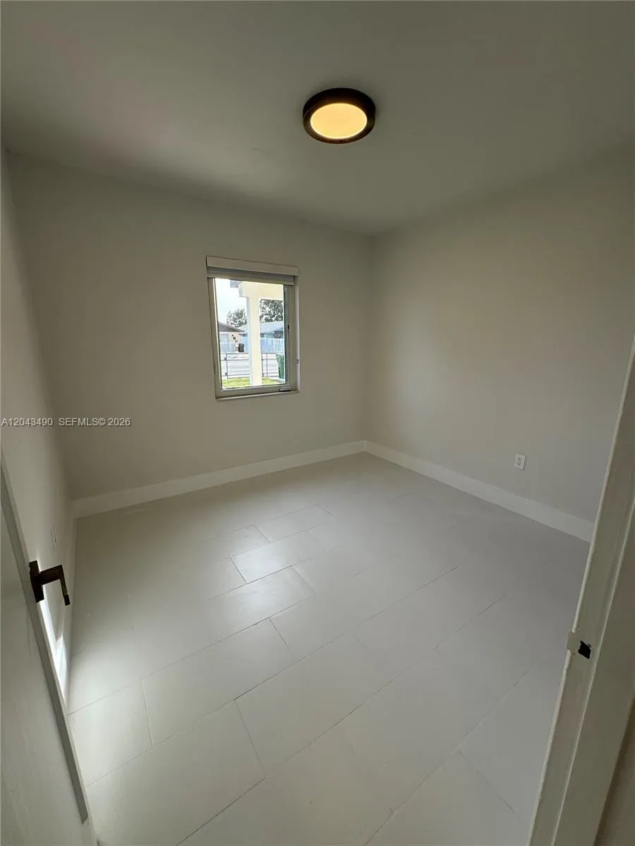 951 E 32nd St Hialeah, FL 33013