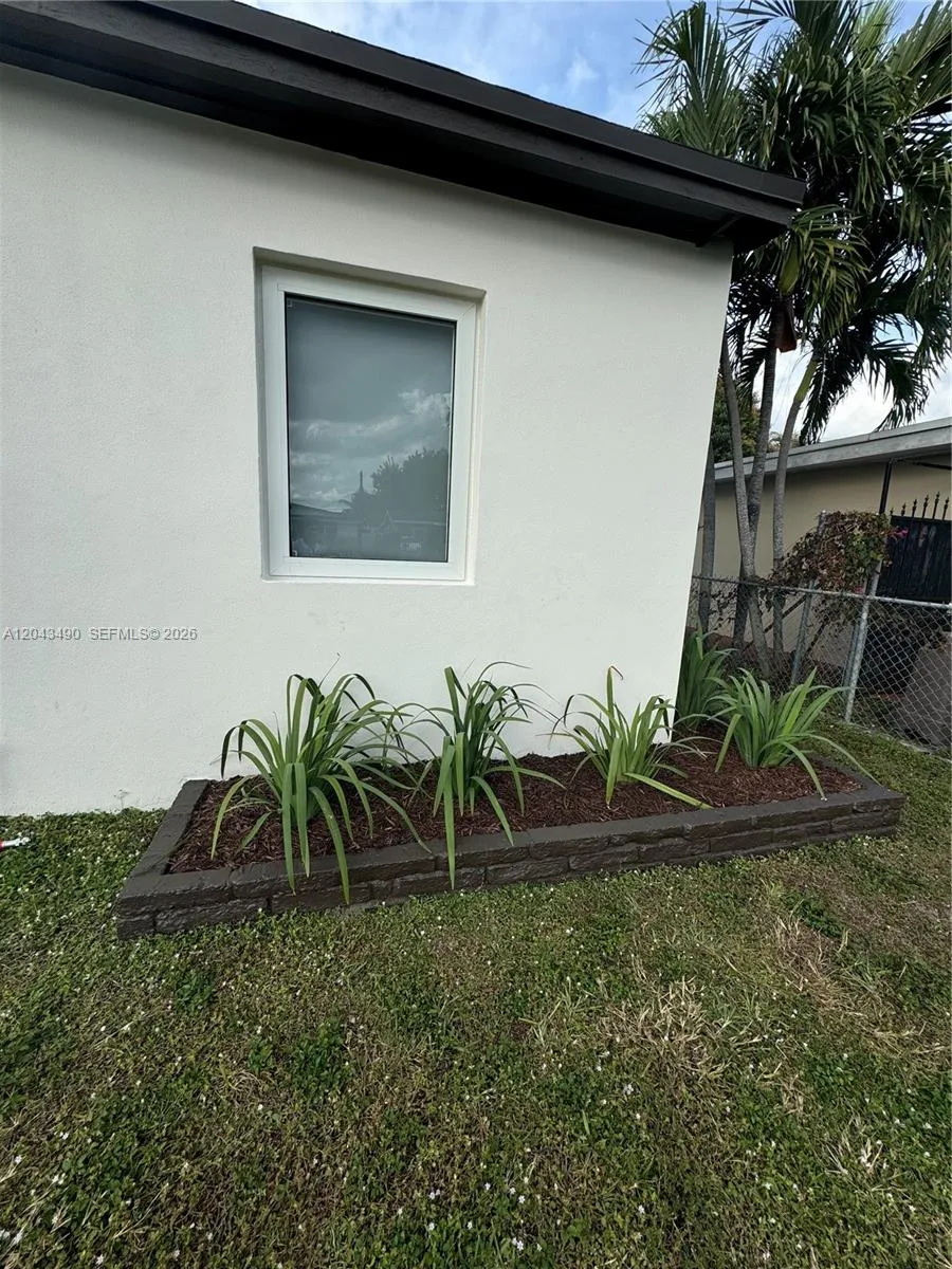 951 E 32nd St Hialeah, FL 33013