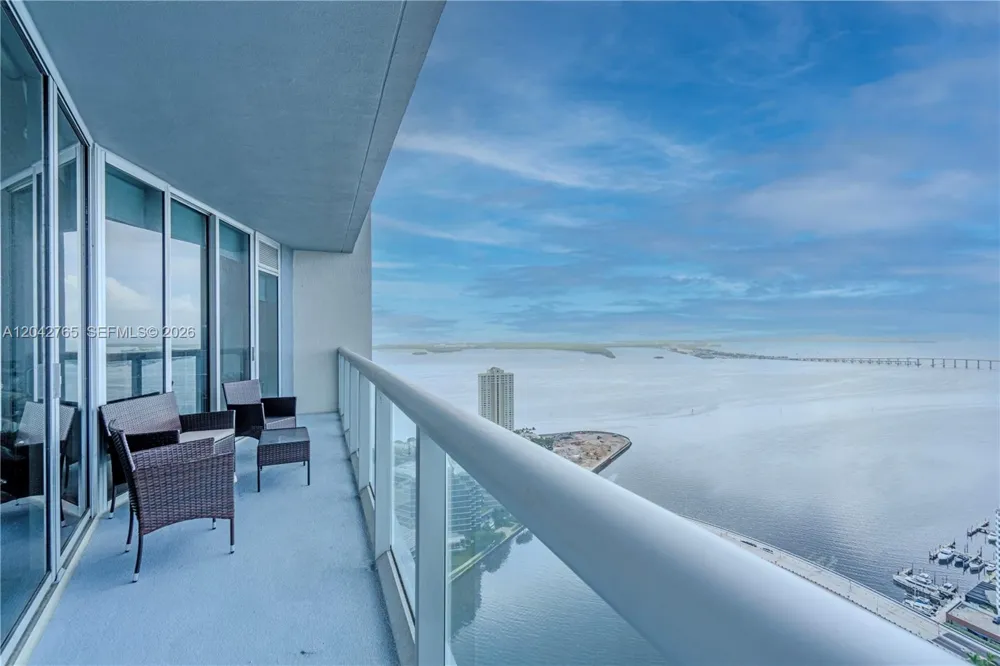 495 Brickell Ave #4609 Miami, FL 33131