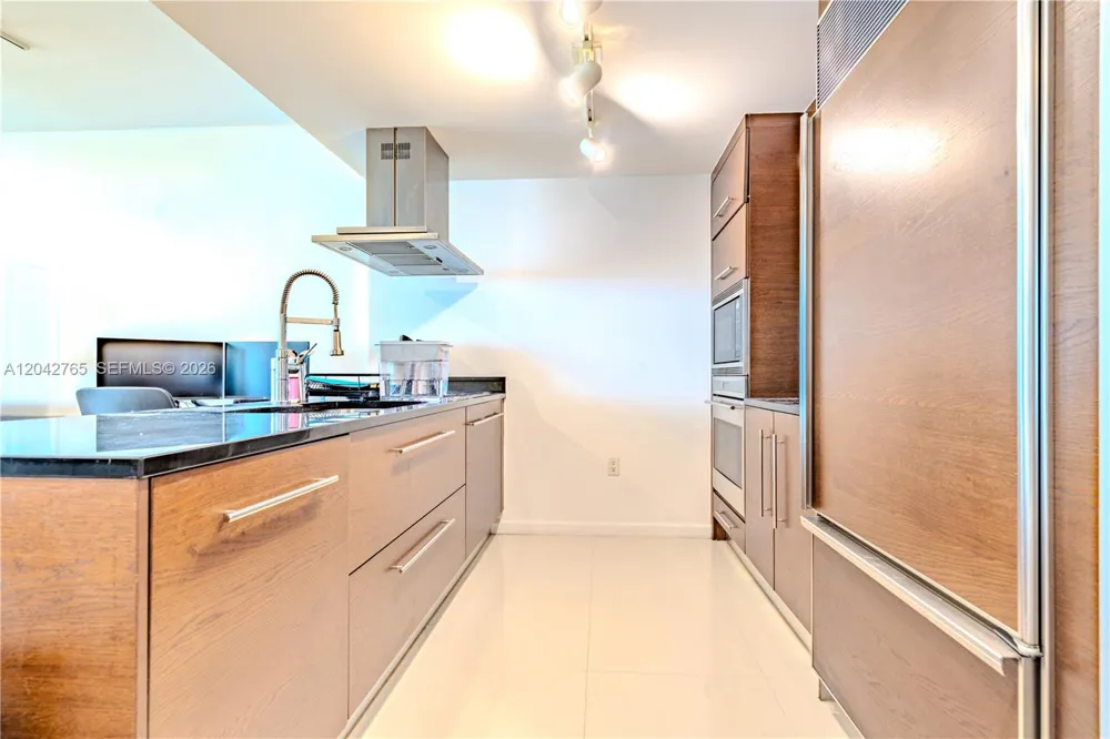495 Brickell Ave #4609 Miami, FL 33131