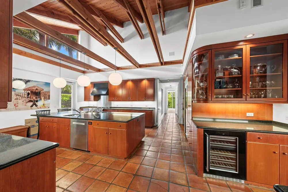 6 La Costa Way Palm Beach, FL 33480