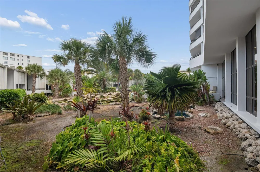 3589 S Ocean Boulevard #30 South Palm Beach, FL 33480