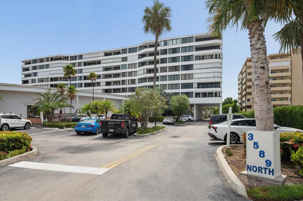 3589 S Ocean Boulevard #30 South Palm Beach, FL 33480