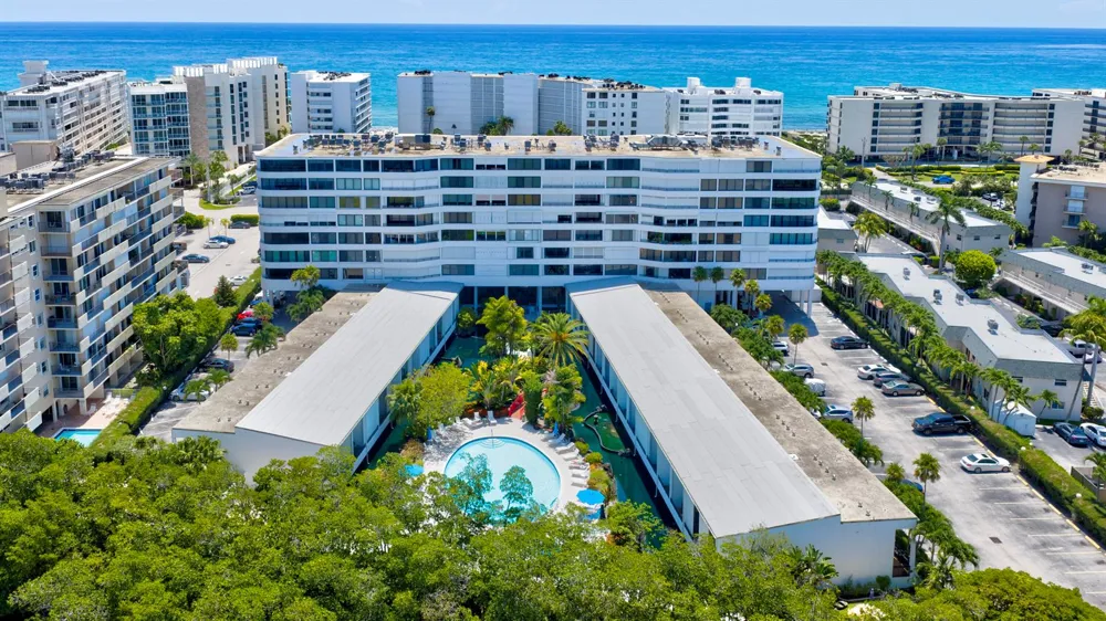 3589 S Ocean Boulevard #30 South Palm Beach, FL 33480