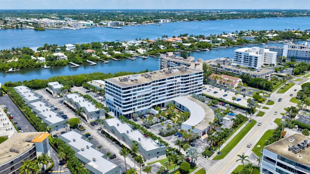 3589 S Ocean Boulevard #30 South Palm Beach, FL 33480