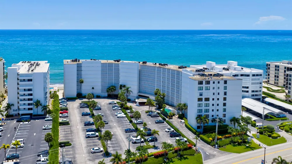 3589 S Ocean Boulevard #30 South Palm Beach, FL 33480