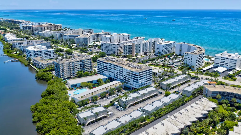 3589 S Ocean Boulevard #30 South Palm Beach, FL 33480