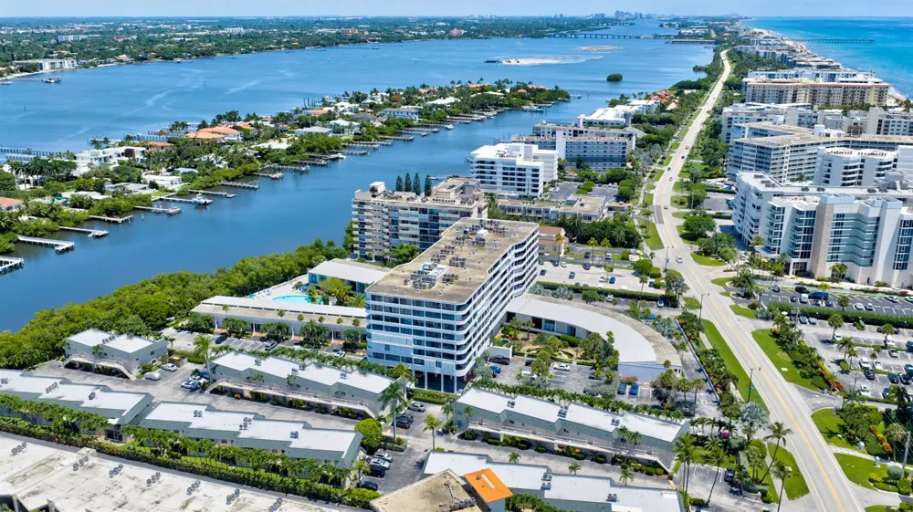 3589 S Ocean Boulevard #30 South Palm Beach, FL 33480